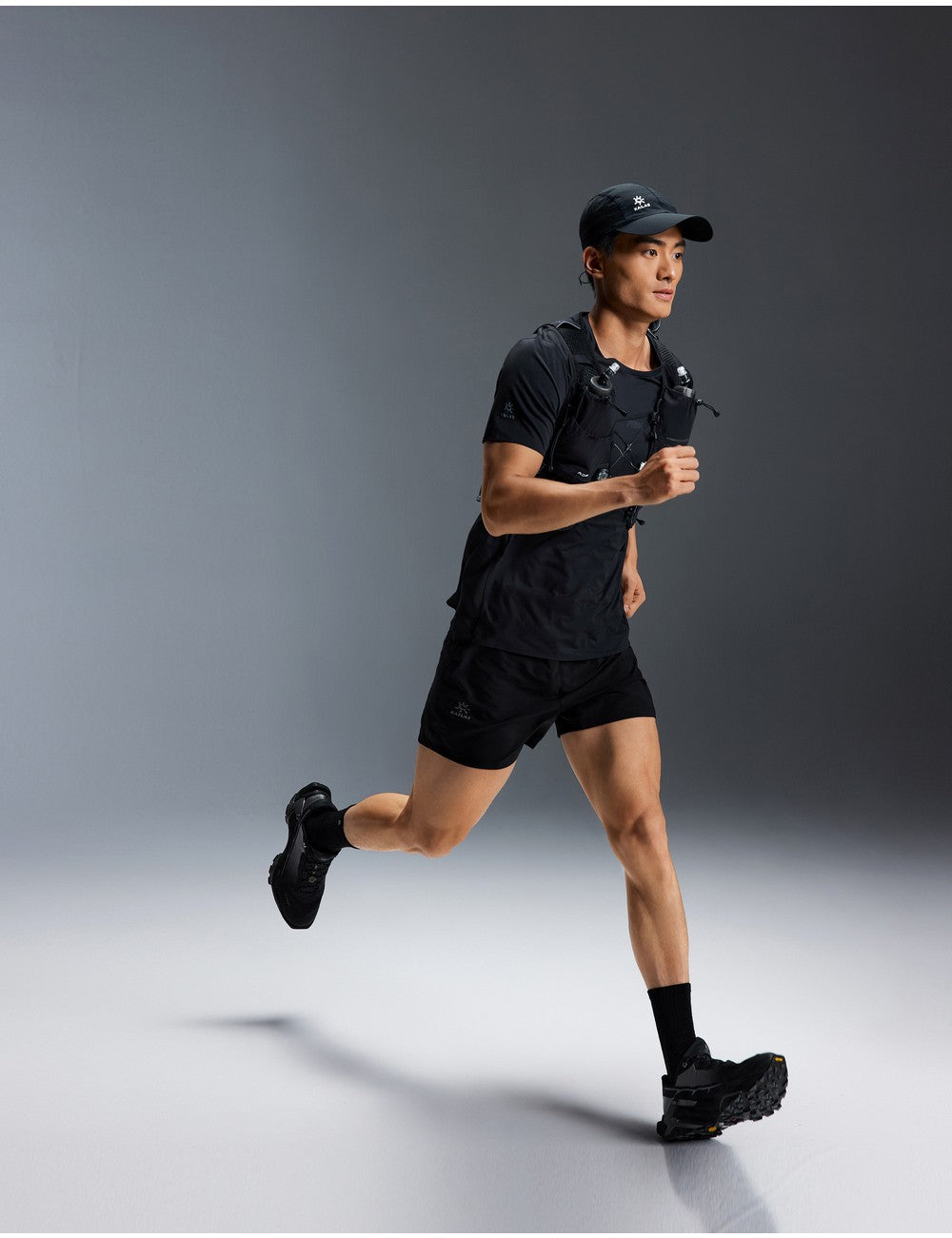 KAILAS FUGA AIR 8L Unisex Travel Marathon Trail Running Hiking Cycling Backpacks  with Dual Soft Water Bottles KA2554005