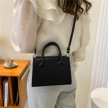 Versatile Black Small Square Bag Fashion Version Simple Tote Bag Women's Daily Single Mobile Phone Handbag Shoulder Cross Bags