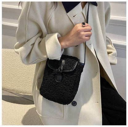 Fashion Winter Lambswool Phone Bag Sweet Lovely Portable Women Wallets Square Purse Faux Fur Plush Shoulder Bags Purses Handbags