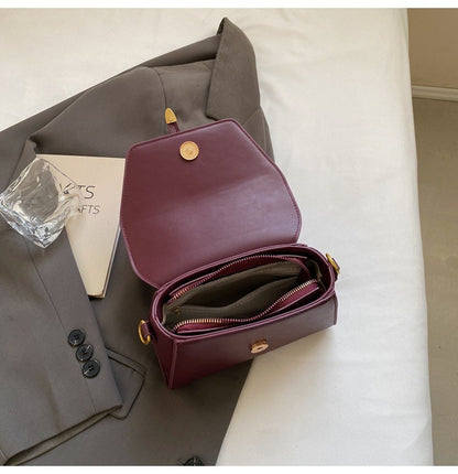 Crossbody Bags Elegant Handbag with Adjustable Strap Golden-Tone Hardware and Flap Closure Trendy Crossbody Bag for Women