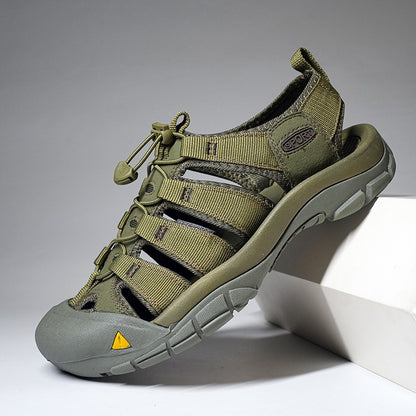 2025 Summer Men's Sandals Thick soled Baotou beach shoes Outdoor oversized casual Shoes Male lightweight hollow sandals Homme