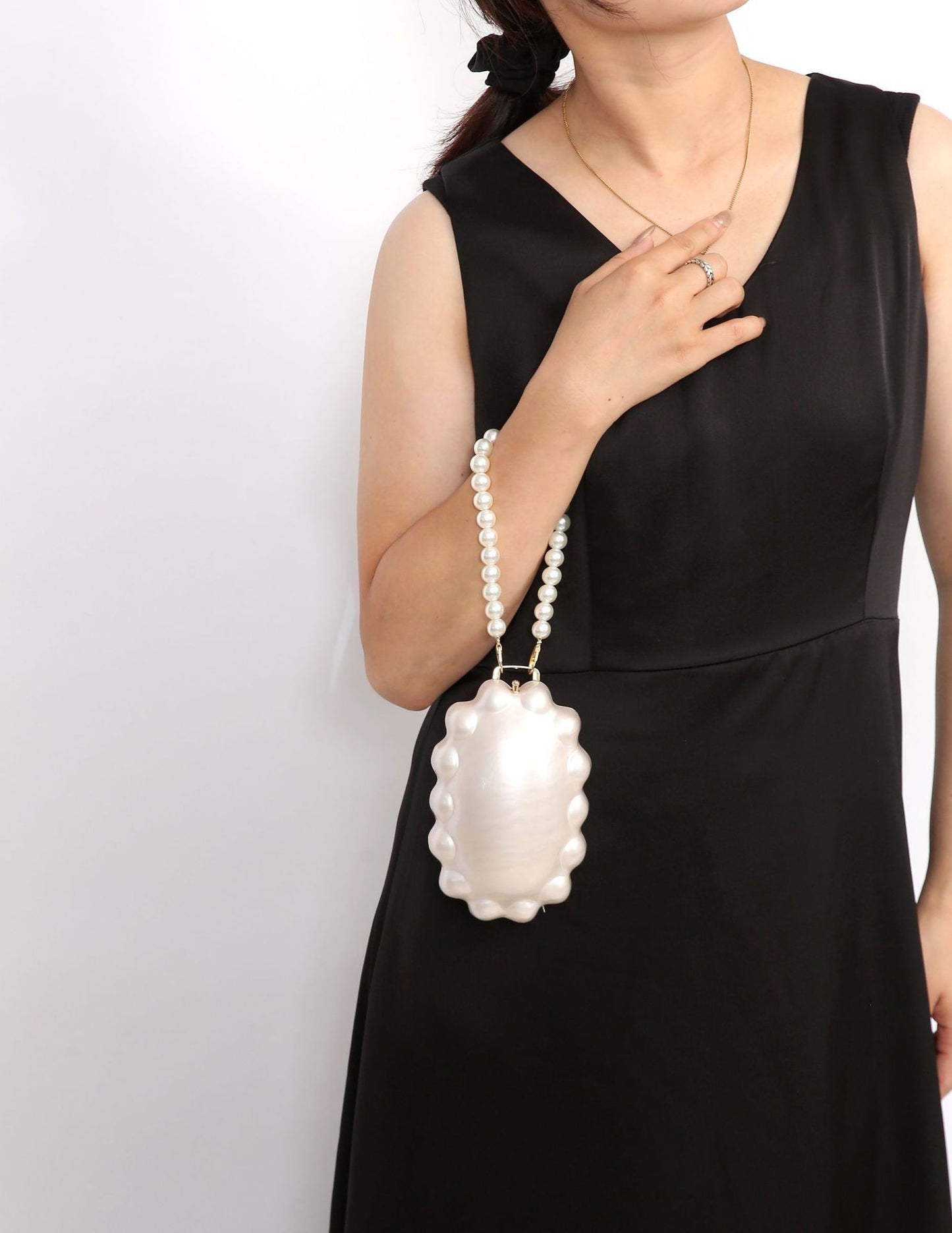 Daisy Shape Fashion Acrylic Shell Clutch Evening Bags Wedding Party Women Bead Luxury Brand