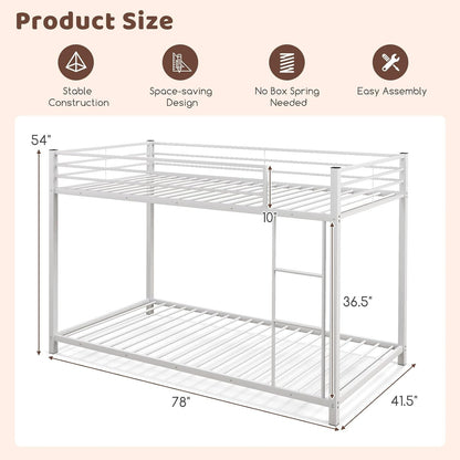 Beliche de metal branco com duas camas de solteiro, estrutura de cama resistente com grade de segurança e escada, beliche baixa para meninos