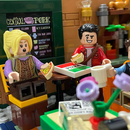 Blocos de Montar LEGO Friends Ideas Central Perk 7 Minifiguras Novas de Setembro de 2019 Brinquedo Presente de Aniversário Natal 21319 1070 Peças