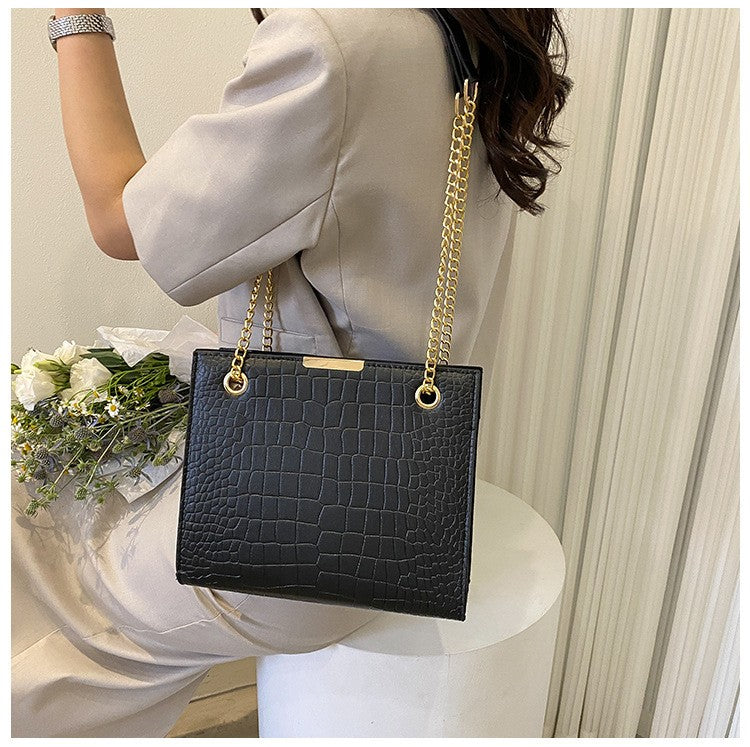 2025 Fashion Luxury Female Crossbody Bags for Women Designer Shoulder Bag Chain Solid Color Messenger Bag Handbags