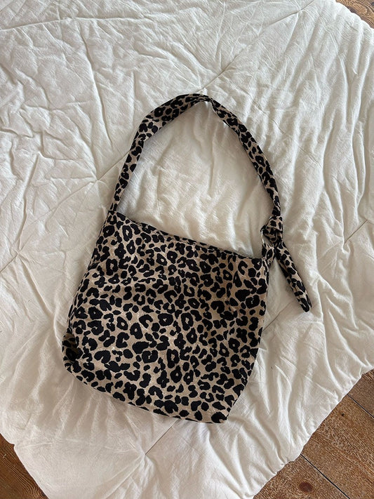 2025 new leopard print large capacity crossbody bag, single shoulder bag, fashionable and casual women's daily commuting bag