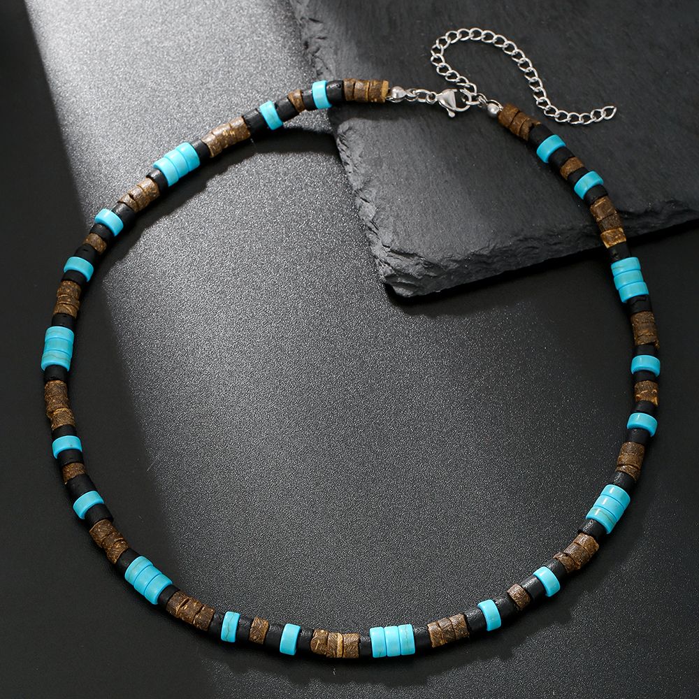 Colar Masculino Artesanal de Contas de Madeira e Argila Colar Fashion Vintage Africano de Contas Brancas para Homens Colar de Surfista de Praia Joias Tribais