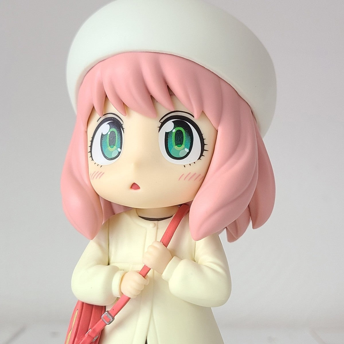 15CM Anime SPY Family Anya Forger Figura 4 Roupas de Inverno Chapéu Vestir-se Fofo Modelo de Pé Brinquedo Presente Coleção Boneco de Ação