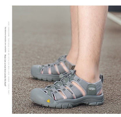 2025 Summer Men's Sandals Thick soled Baotou beach shoes Outdoor oversized casual Shoes Male lightweight hollow sandals Homme