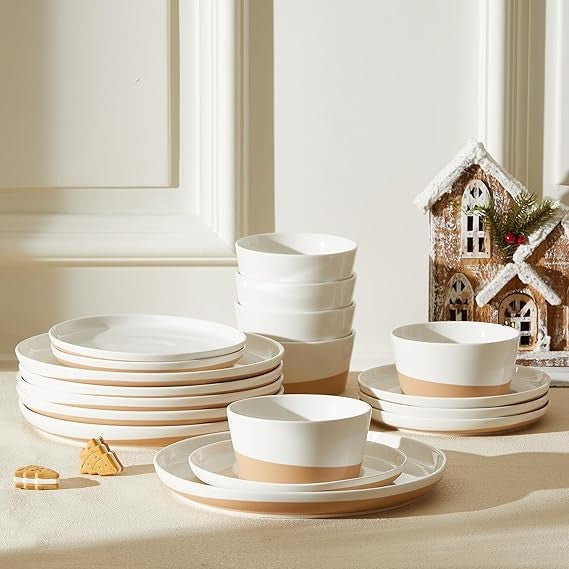 Sweese 18 Pieces Porcelain Dinnerware Set, Modern Dish Set for 6, Hand Painted Kitchen Plates and Bowls Sets, Scratch Resistant