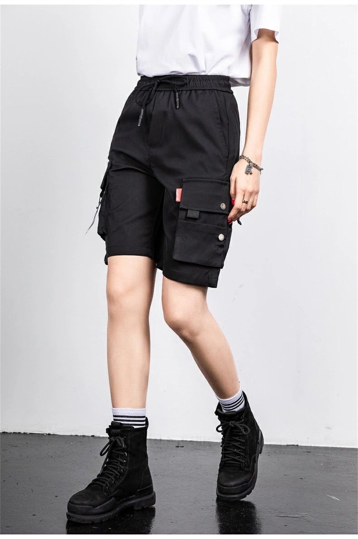 2025 Y2K Cargo Shorts Women Harajuku Black Oversized Wide Leg Shorts Summer Streetwear Fashion High Waist Baggy Short Pants New