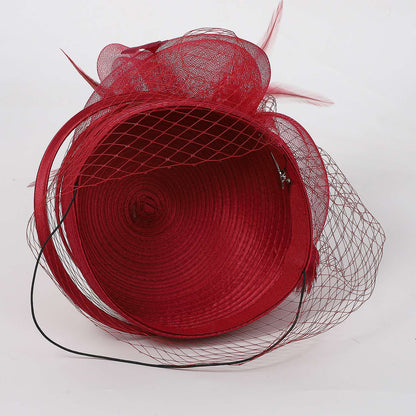 FS Casamento Igreja Chapéus Vermelhos Fascinadores Para Mulheres Com Véu de Pena Festa Coquetel Adorno de Cabeça 2025 Senhora Elegante Chapéu Kentucky Derby