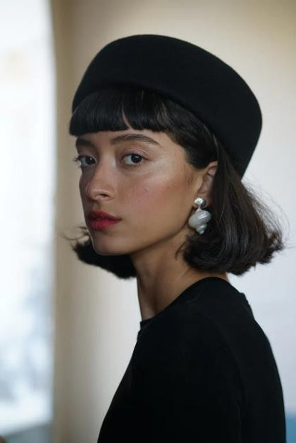 Autumn Winter Women Wool Fedoras Hats Elegant French Hard Top Concave Top Felt Berets Hat  Wedding Fascinator Party Pillbox Cap