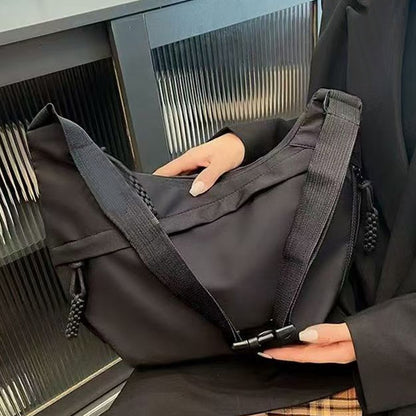 Neutral Style Shoulder Bag for Men and Women, Suitable for Casual Outings and Work Use Made of Nylon Material.