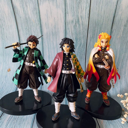 Anime Demon Slayer Action Figures Kimetsu No Yaiba Shinobu Nezuko Bonecas de PVC Coleção Modelo Enfeites Brinquedos Derivados do Japão