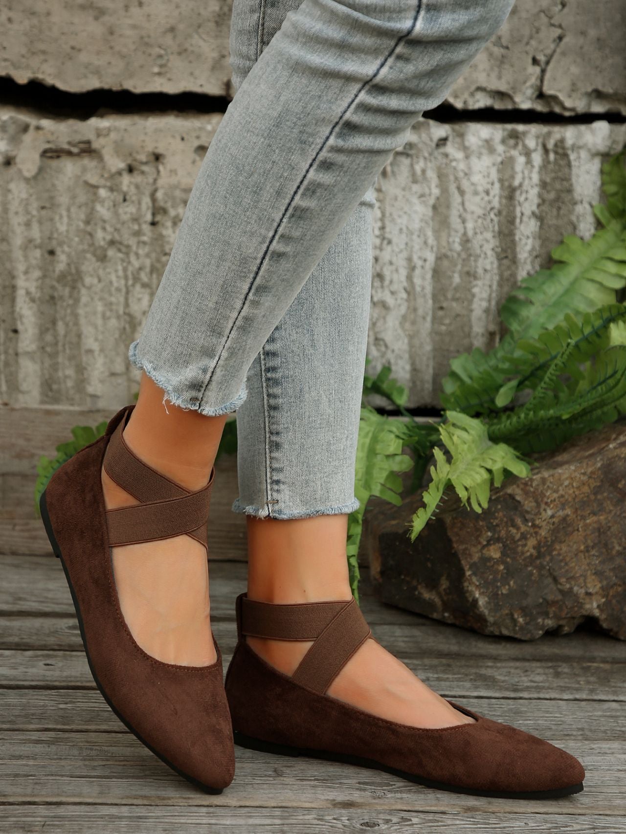 Flat Pointed Toe Flats for Women 2025 Spring New Beanie Shoes Shallow Mouth Elastic Strap Casual Women's Shoes