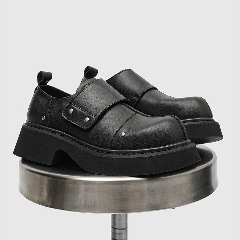 Velcro slip in formal shoes for men thick soled British style black metal decorative loafers casual patent leather shoes trendy