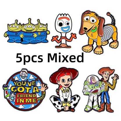 1-6 unidades/conjunto Figuras de Brinquedo de Animação Mista Broches Esmaltados Alfinetes de Lapela de Desenhos Animados Emblema em Mochilas Acessórios de Roupa Presentes