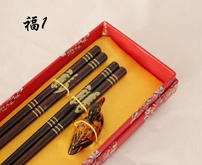 Hashis de madeira 2 pares com descanso características chinesas China Affairs apresenta melhor presente pauzinhos lembrança