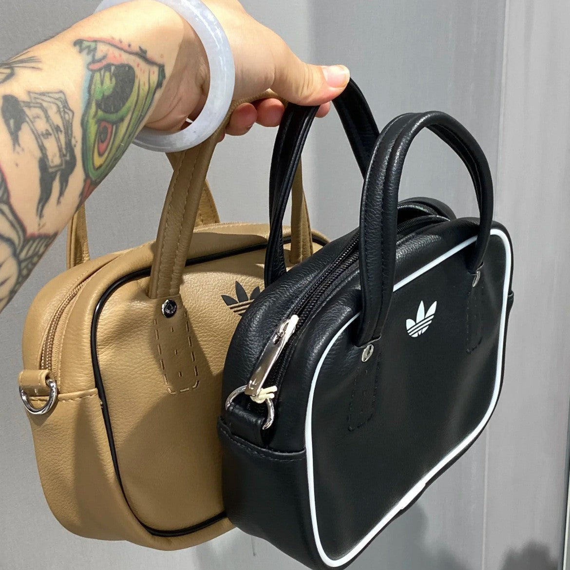 Clover men's and women's fashionable contrasting small square bags, sports single shoulder hand-held crossbody bags