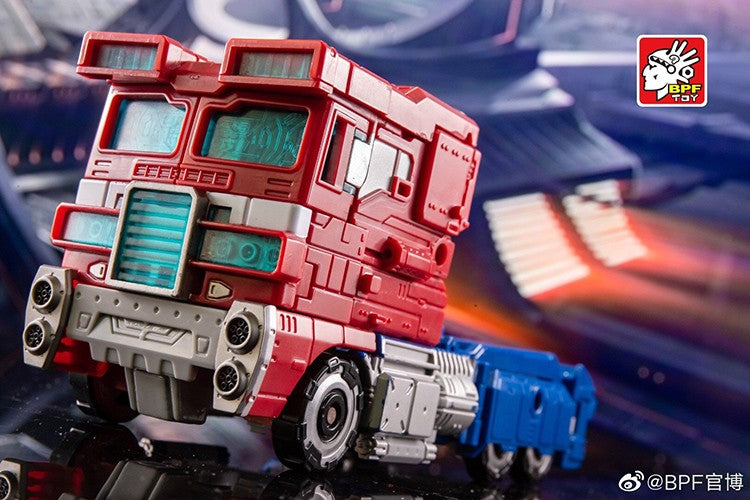 EM ESTOQUE NOVO BAIWEI 18CM Brinquedos de Transformação TW-1024 KO SS Filme Robô Pintado Anime Action Figure Modelo de Carro Presente para Crianças TW-1032