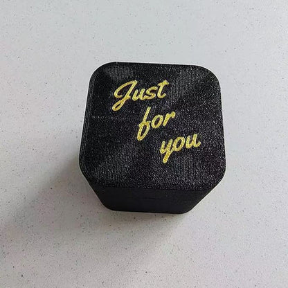 Dedo Médio Engraçado em Caixa - Presente de Piada para Decoração de Mesa de Halloween, Natal e Aniversário, Brinquedo de Escritório e Decoração de Casa