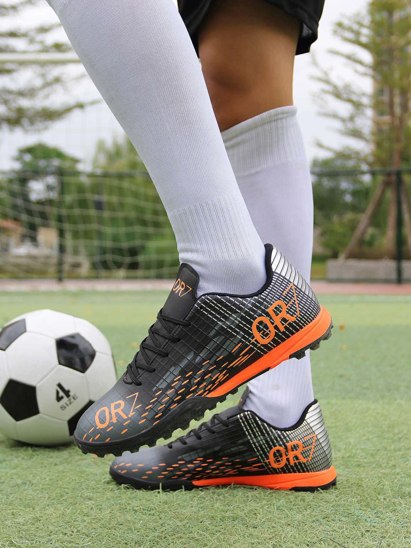 TF/FG Football Field Boots Original Men Women Studded Football Shoes Turf Match Ultralight Soccer Shoes Cleats Unisex Resistant