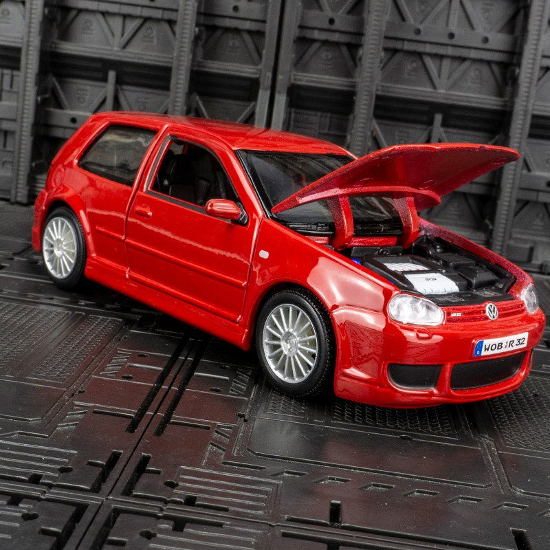 Maisto 1:24 Volkswagen Golf R32 modelo de carro em liga de metal, enfeites de coleção, brinquedos estáticos adequados para presentes de namorado.