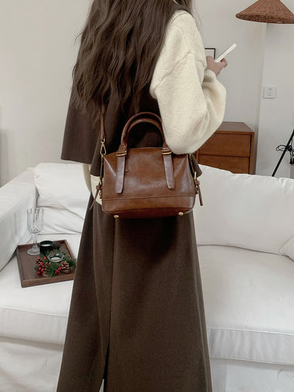 2025 new retro crossbody bag, shoulder bag, pillow bag, bowling bag, fashionable casual business daily commuting women's bag