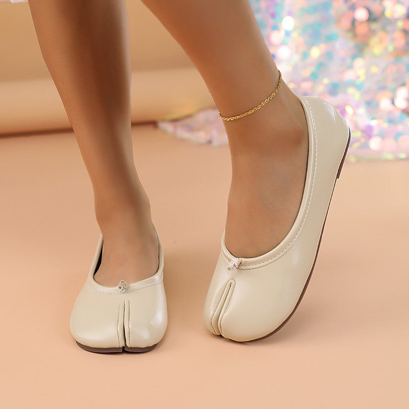 Comfortable Tabi Split Toe Ballet Flats - Ruffled Mary Jane Shoes Pig Hoof Shape Casual Wear