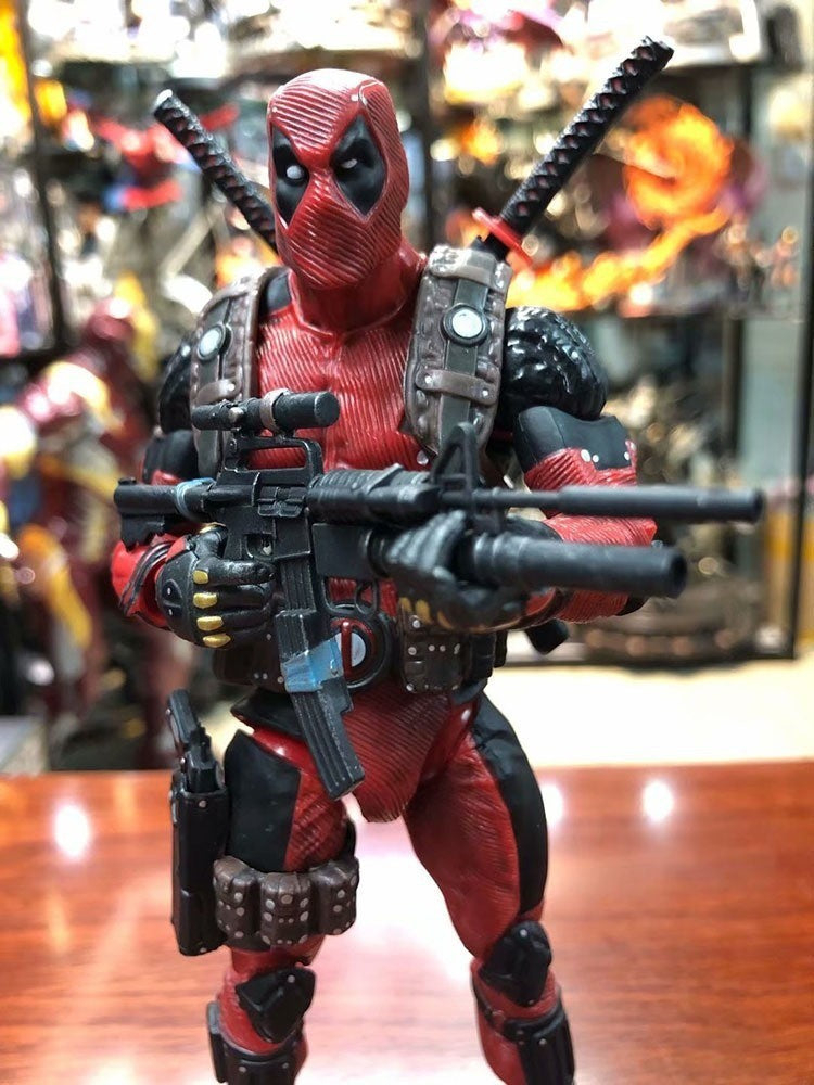 Em estoque NECA X-Men Deadpool Boneco de Ação Em Estoque Super Herói Deadpool Boneco Modelo Colecionável Ultimate Presente de Aniversário para menino