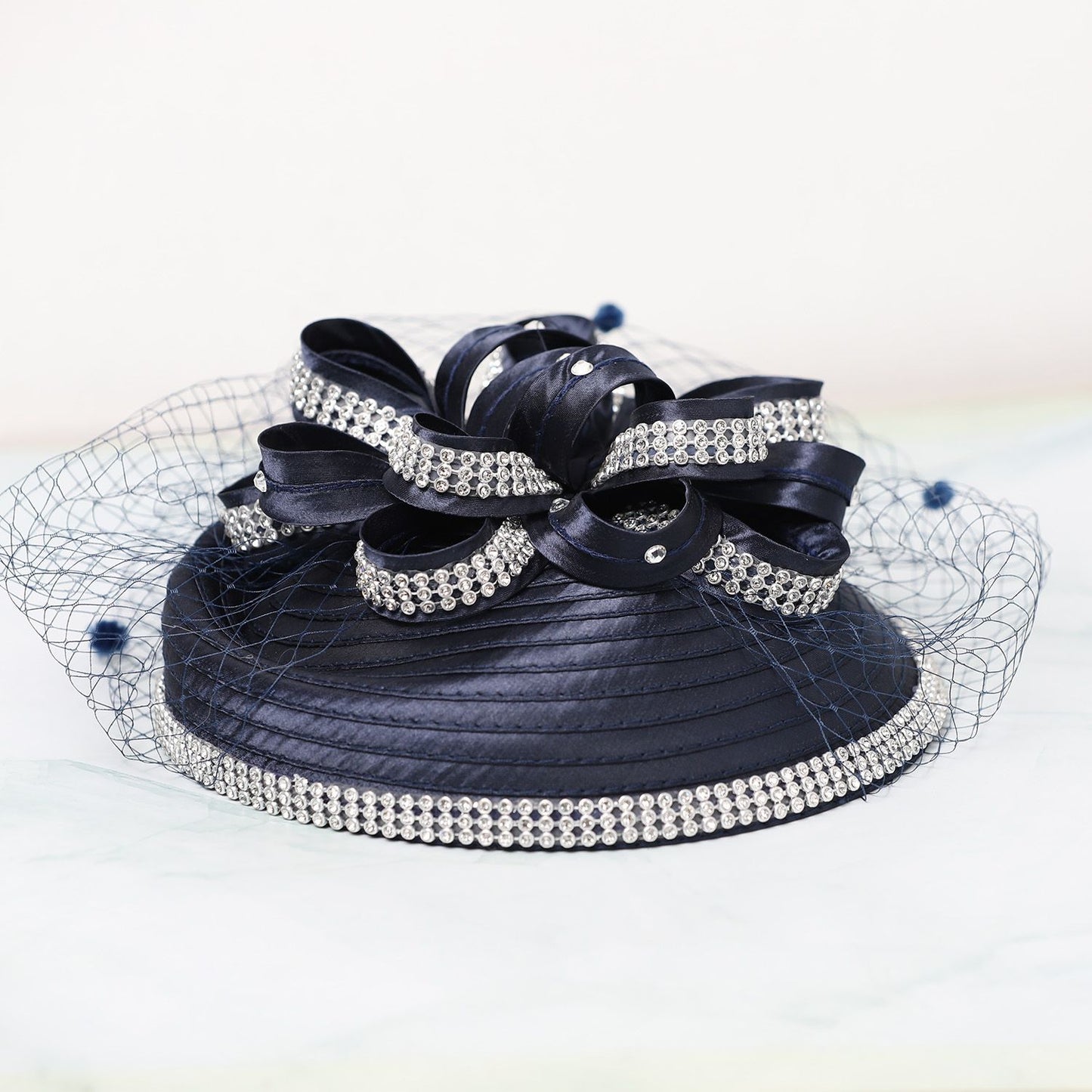FS Red Wedding Fascinators Pillbox Hats para Mulheres com Véu de Flores Chapéu para Igreja Kentucky Derby Boné Cocktail Tea Party Chapéu de Cabeça