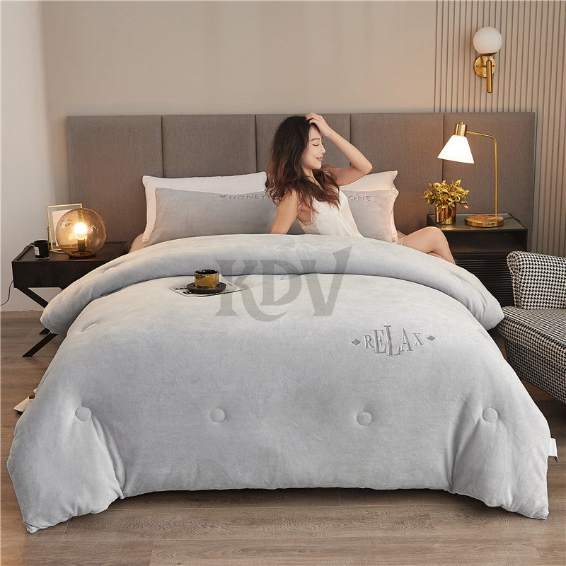 Double Sided Milk Velvet Winter Comforter Thickened Warm Double Layer Flannel King Size Quilts for Bed Solid Soft Plush Duvets