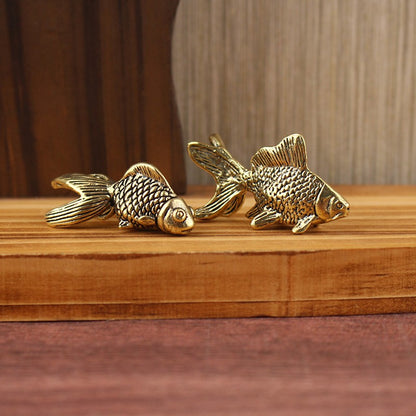 Brass Goldfish Statue Ancient Lifelike Goldfish Figurines Elegant Exquisite Lucky Charm Animal Sculpture Halloween