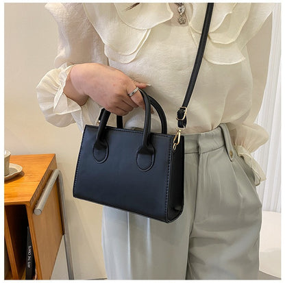 Versatile Black Small Square Bag Fashion Version Simple Tote Bag Women's Daily Single Mobile Phone Handbag Shoulder Cross Bags