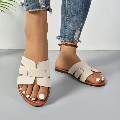 Ladies' Fashionable Casual Flat Sandals 2025 Versatile Outdoor Wear Flat Slippers for Wearing Outside Brand Design Slippers