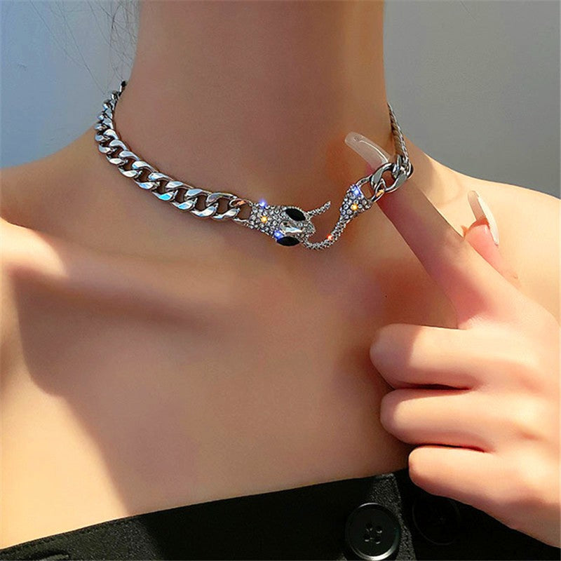 Colares com Pingente em Forma de Coração e Asas de Anjo Cor Prata Zircônia Cúbica 5A Estilo Minimalista Corrente na Clavícula Joias Femininas e para Meninas