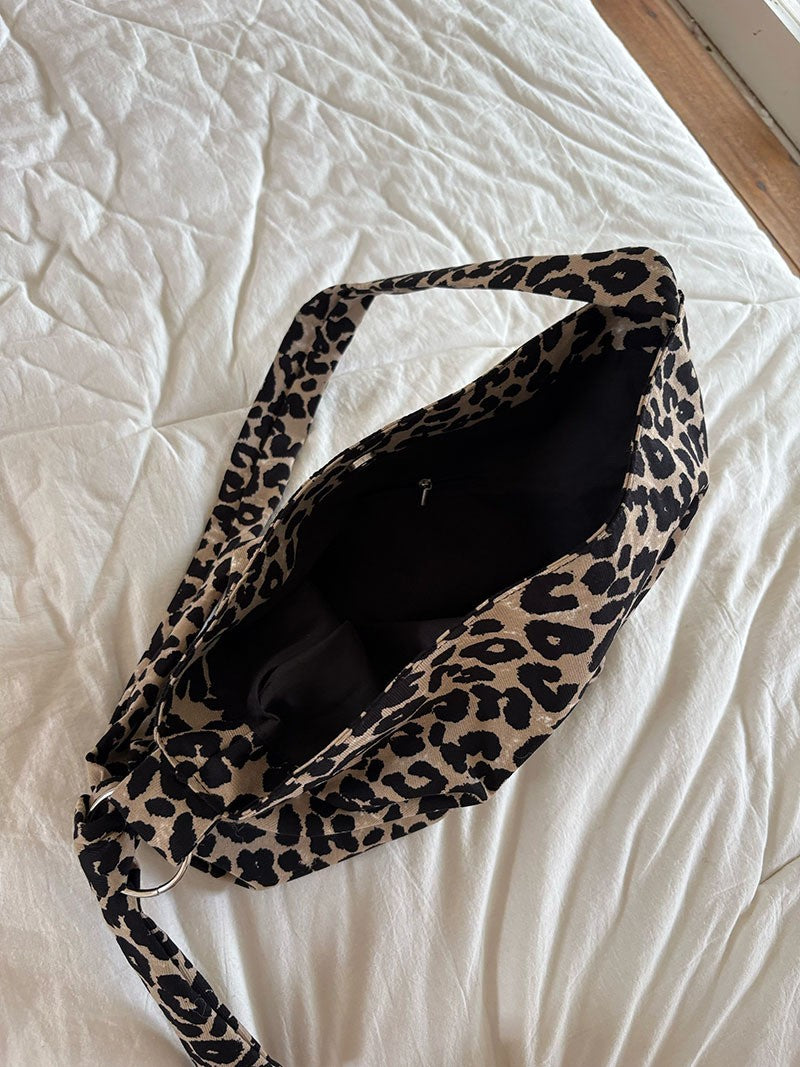 2025 new leopard print large capacity crossbody bag, single shoulder bag, fashionable and casual women's daily commuting bag