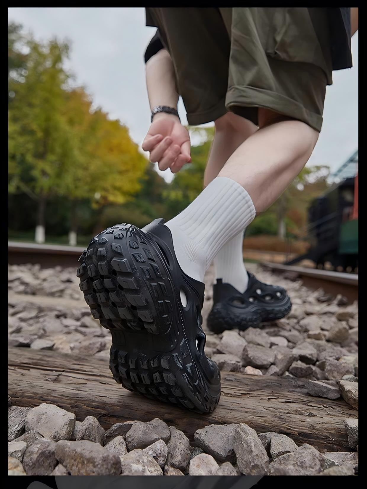 Men's Summer Clogs, Beach Shoes, Non-Slip, Anti-Odor, Baotou Women's Sports and Leisure Driving Sandals, Men's Outdoor River Tracing Shoes, Men's