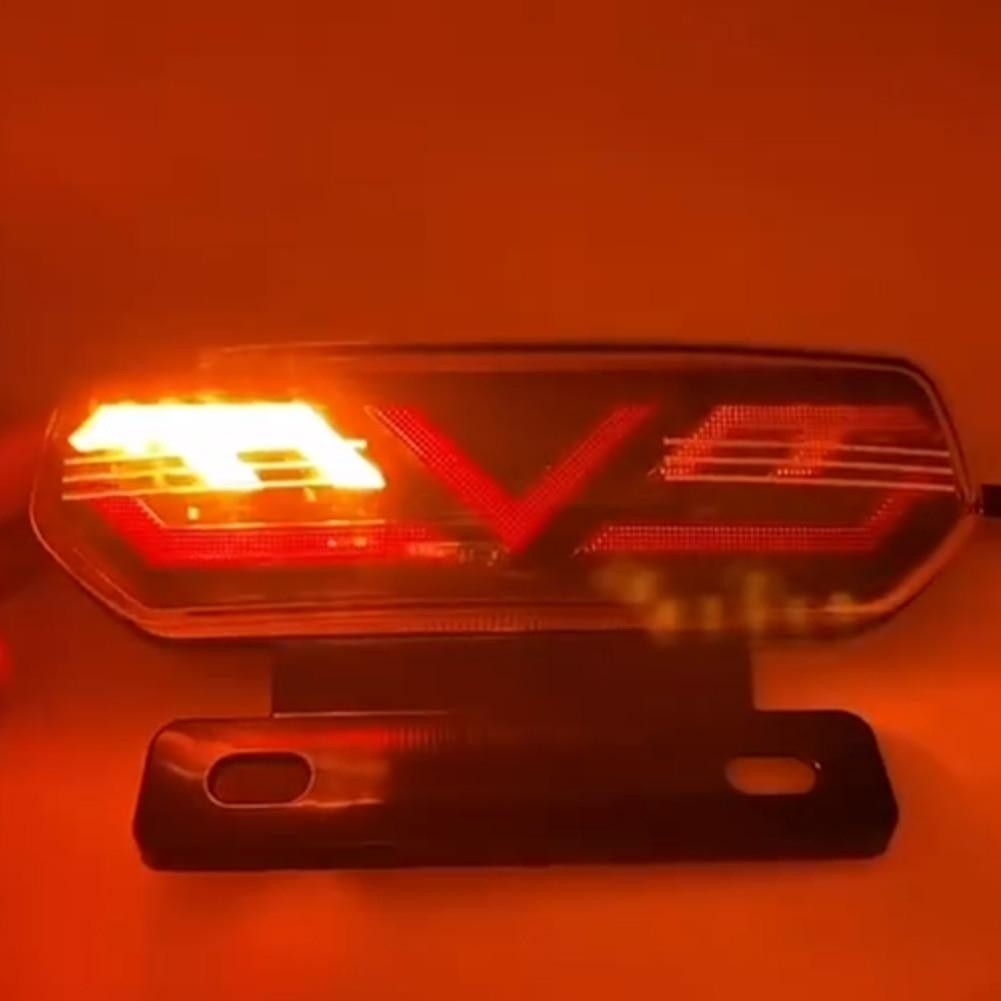 1 Peça Luzes Traseiras LED para Moto 12V Freio Lanterna Traseira Sinal de Parada Pisca-Pisca Indicador de Direção
