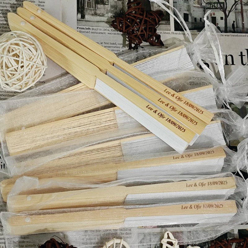 Personalized white paper Hand Fans with organza bag Custom Engraved Wedding Fans Party Favor Bridal Shower Accessory Guest Gifts