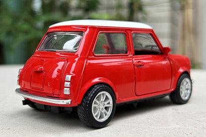 1:36 Liga Diecast Vintage Modelo de Carro FIAT MINI Clássico Modelo de Carro Miniatura com Fricção Réplica de Veículo para Presente de Coleção