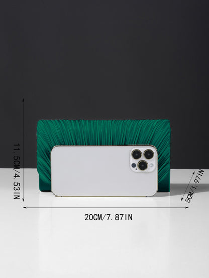 Classic fashion girl party girl chain clutch, light luxury romantic simple mini handbag and chain shoulder crossbody bag.