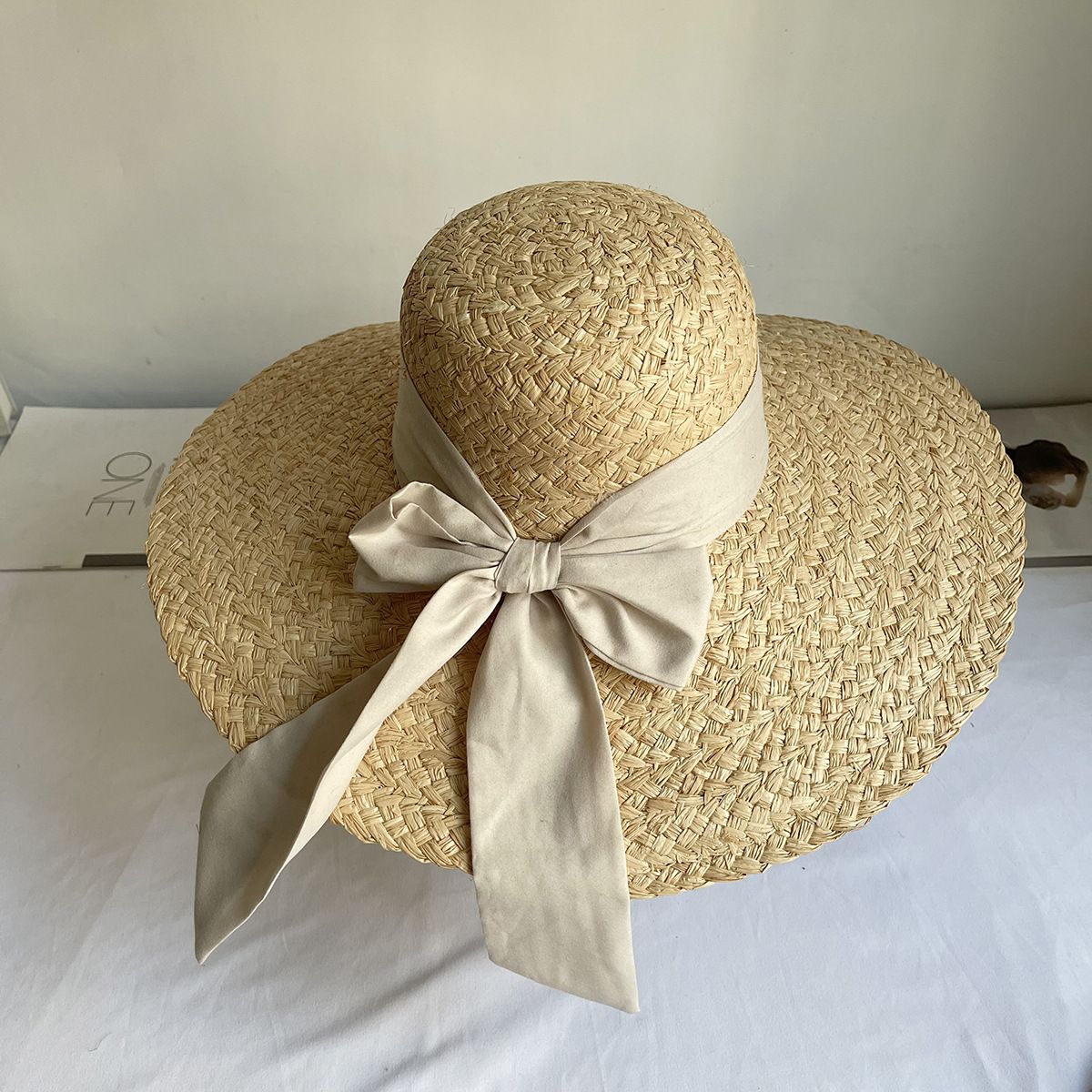 Chapéu de palha Raffite com aba grande para Jazz, chapéu de praia retrô inglês versátil para mulheres com proteção solar, estilo Hepburn, chapéu de senhora francesa