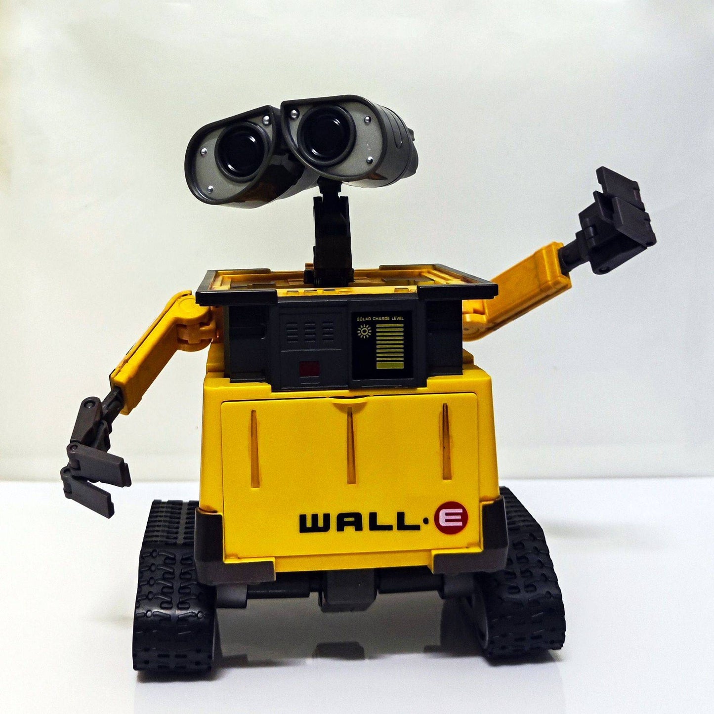 Pixar Wall·E Articulações Transformáveis Wall.E Eve Bonecos de Ação Ornamento de Mesa Boneca Transformável Modelo Brinquedo Menino Presente Colecionável