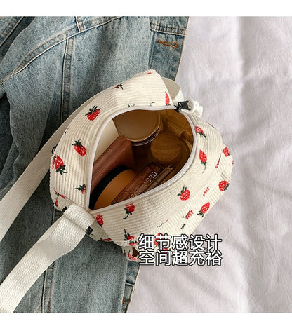 Cute Strawberry Shoulder Bag Casual Zipper Trendy Crossbody Bag Tote Handbag for Women Girls Travel Work Messenger Bag Handbags