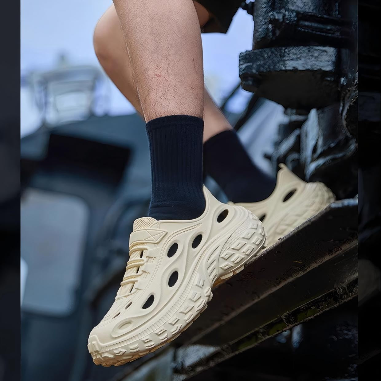 Men's Summer Clogs, Beach Shoes, Non-Slip, Anti-Odor, Baotou Women's Sports and Leisure Driving Sandals, Men's Outdoor River Tracing Shoes, Men's