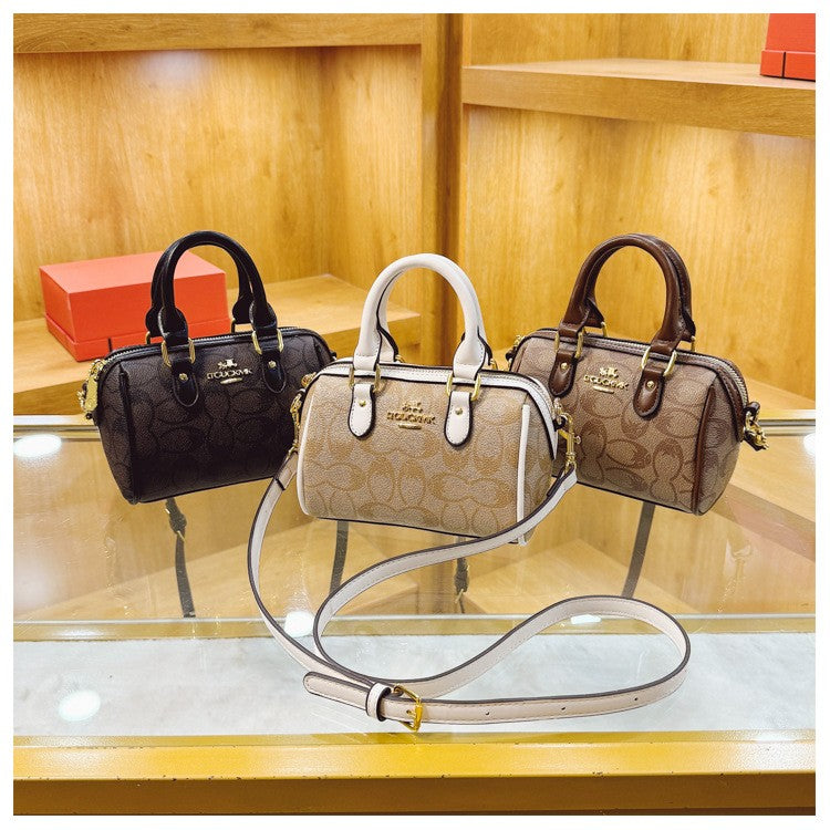 Classic Retro Boston New Small Bag Casual and Versatile Temperament Good Look Popular Hot Style Crossbody Bag