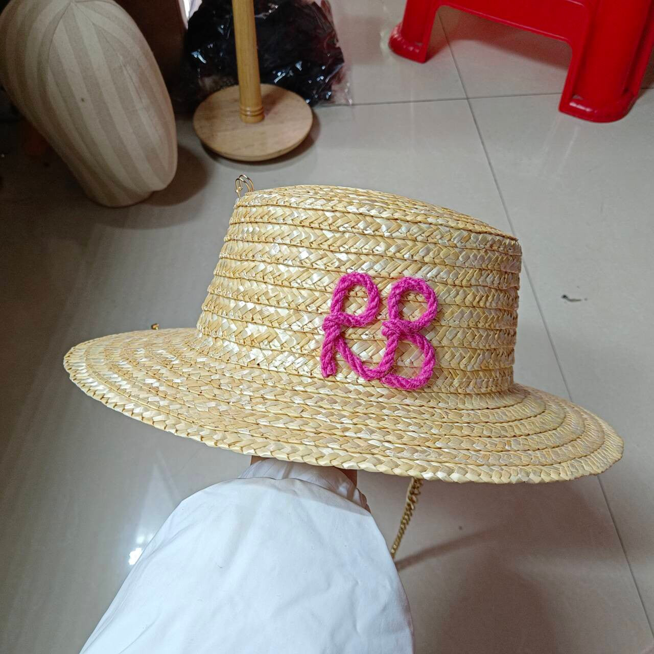 2023 Summer sun hat Lafite grass French straw hat Women's chain decorated straw hat Holiday Sun hat Punk style  beach