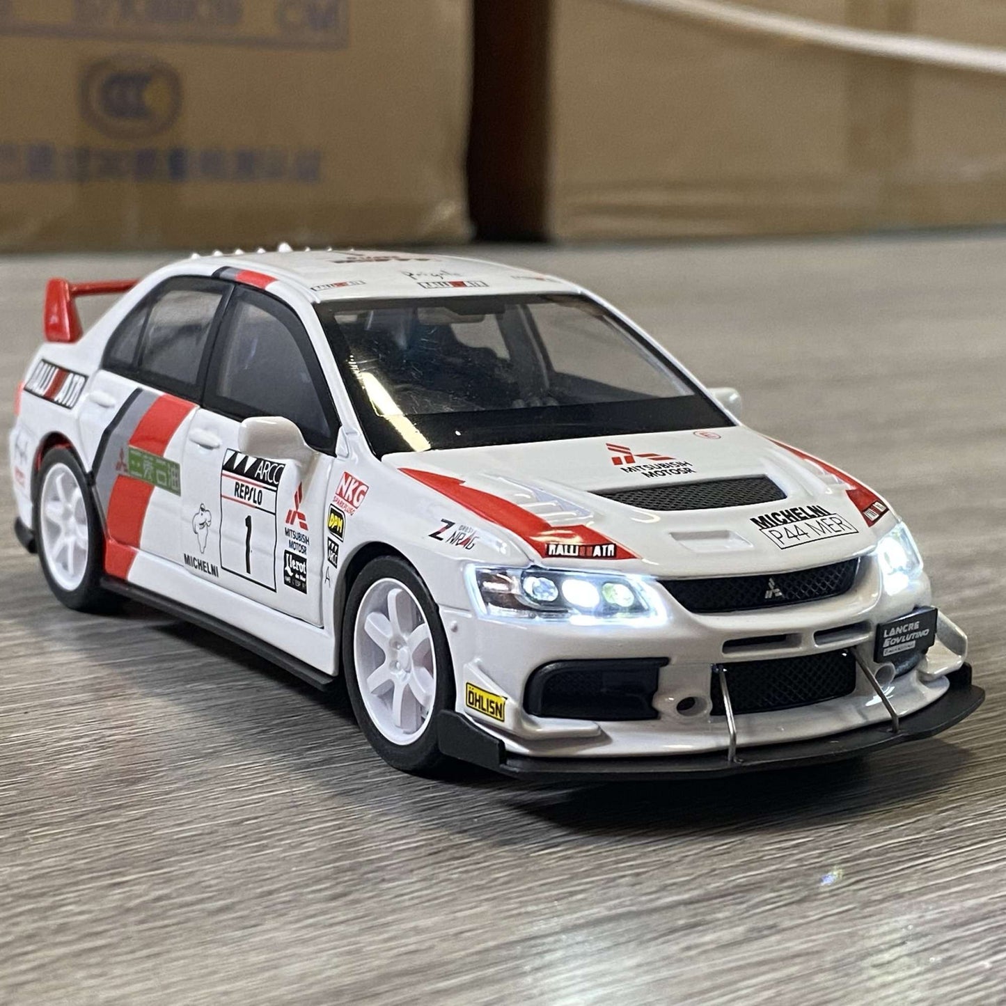 Miniatures 1:32 Mitsubishi Lancer Evolution EVO Petroleum version alloy diecast model sound light toys collection ornament gifts